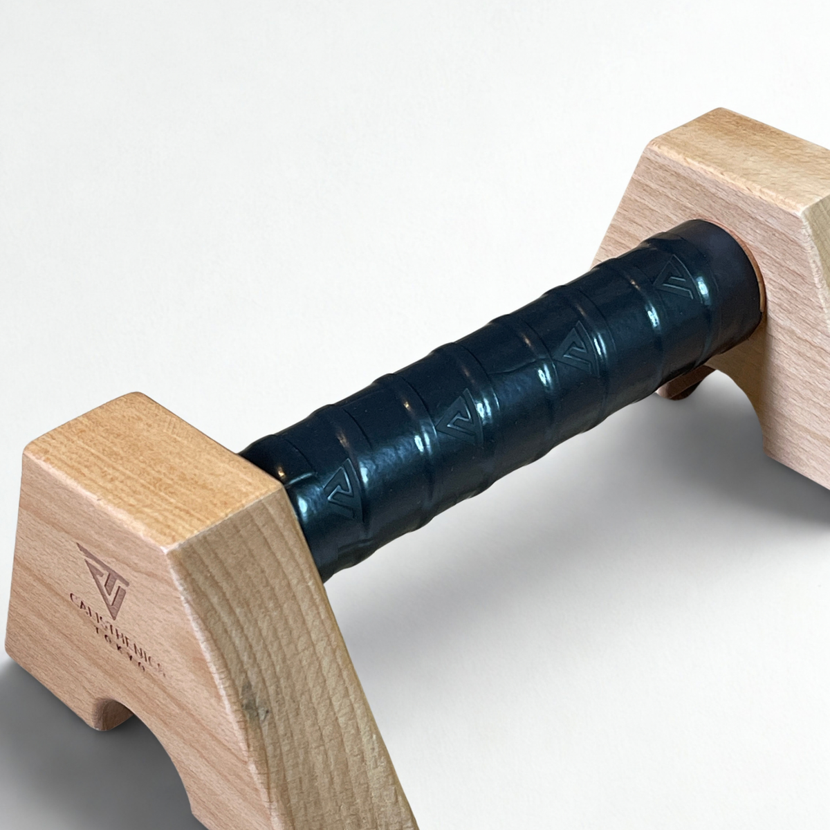 GRIP TAPE BLACK プッシュアップバーに巻いた状態